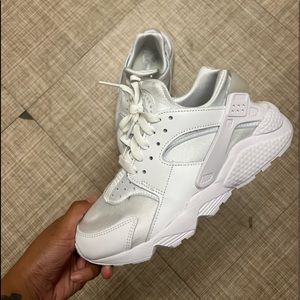 White Nike huaraches